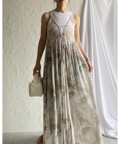SeeByChloé フリル Aラインワンピース クリーム Chico（チコ）の「【LINNEE】クリンクルキャミワンピース