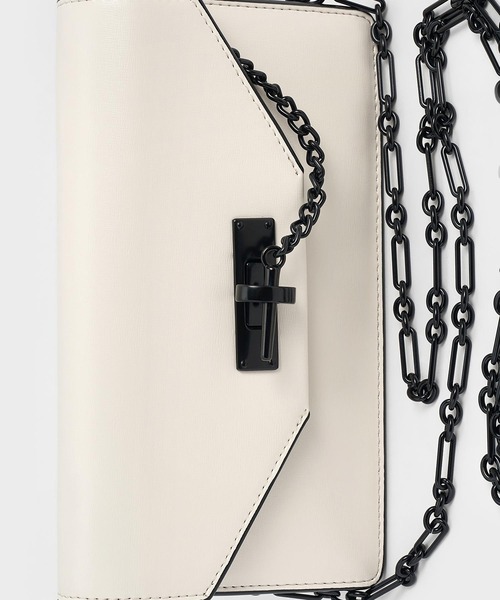 新品　サマンサ エンベロープチェーンエンベリシュッドクロスオーバーバッグ CHARLES & KEITH｜Samantha サマンサ エンベロープチェーン