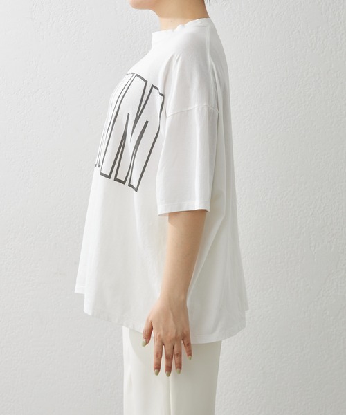 「Whim Gazette」 半袖Tシャツ FREE オフホワイト レディースの画像