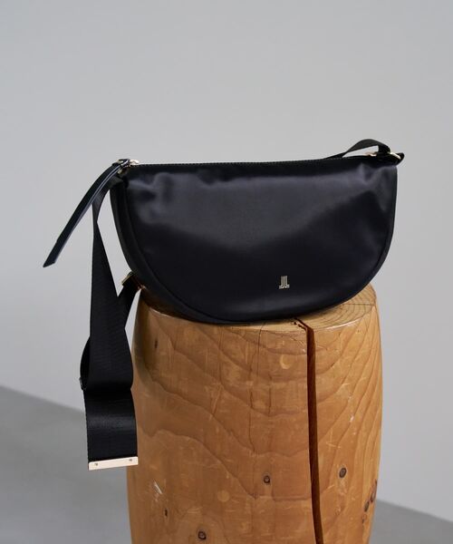 LANVIN en Bleu ショルダーバッグ バッグ ハーフムーンショルダー