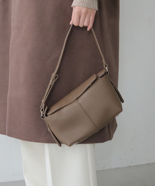 Tote bag cleio CHARLES KEITH CALLA TOTE BAG L 送料・関税込 Charles Keith ショルダーバッグ・ポシェット CK2-30671662