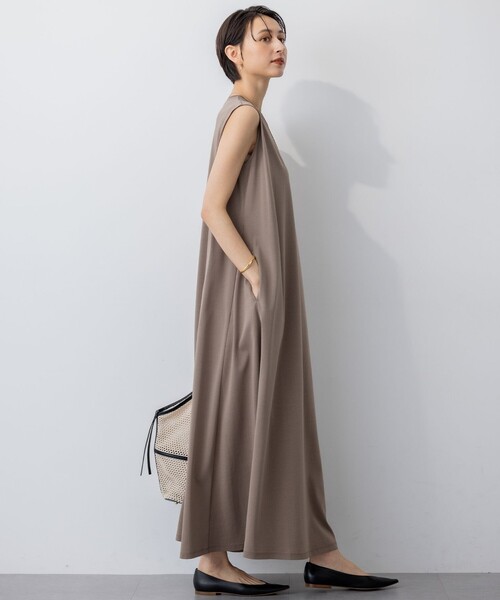 新作✨23区✨接触冷感 ツイストコットンプレーティング スリーブレスワンピース 23区（ニジュウサンク） ワンピース 「Oggi8月号掲載/接触冷感/洗える