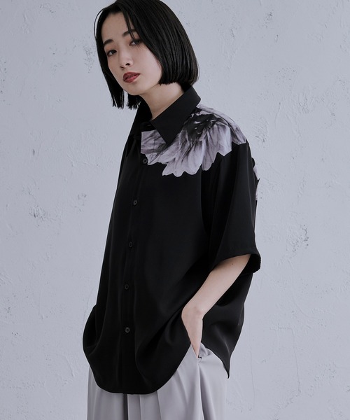 Ellno Loset（エルノロゼット） シャツ フラワーモチーフプリント