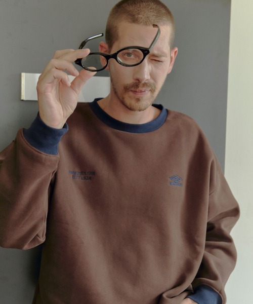 umbro（アンブロ） トレーナー スウェット 別注 ワンポイント刺繍ロゴ