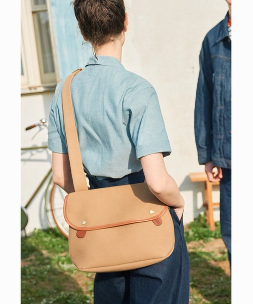 BRADY（ブレディ） ショルダーバッグ ONE カーキ レディース