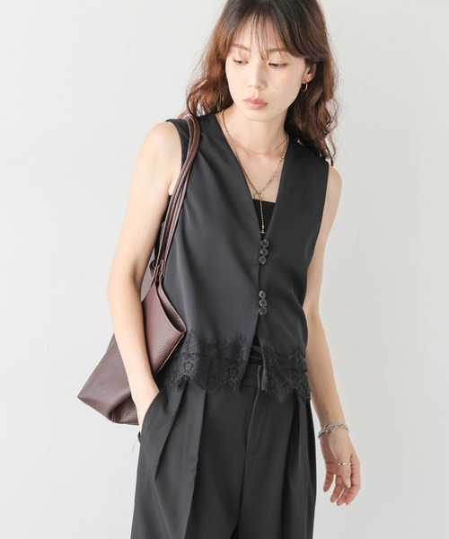 ベスト ジレ 夏 裾レースアシンメトリーボタンベスト レディース