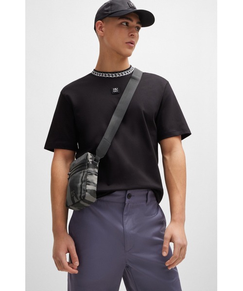 【Hugo Boss】シーズナル パターン Logo レポーター バッグ セール】シーズナルパターン＆HUGOスタックロゴ レポーター