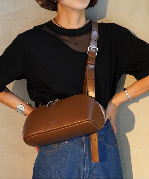 値下げ依頼お受けします☘️アドカラム⭐︎ボディバッグ　ショルダー　ボディ　白 出品商品全て5000円へ値下げ ☘️アドカラム⭐︎ボディバッグ