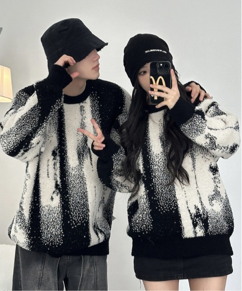 Evo+Revo（エボレボ） セーター ニット “都会的アートタッチ” もこもこ