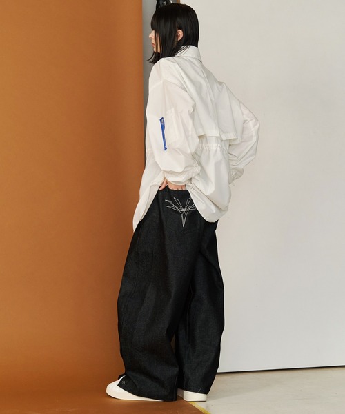 ジーンズ 「UNISEX」DENIM CURVE PANTS/デニムカーブパンツ メンズ レディースの画像