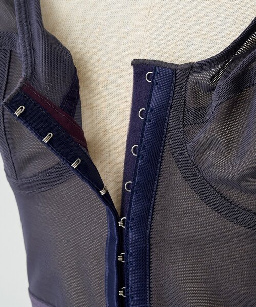 OVERNEATH（オーバーニース） キャミソール 「OVERNEATH」Bustier036N