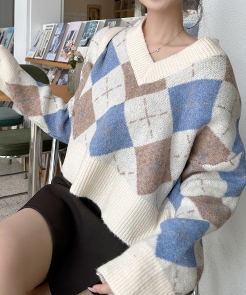 今期　美品ATTISESSION ウール アーガイル Vネック ニット ATTISESSION＞ウール アーガイル Vネック ニット