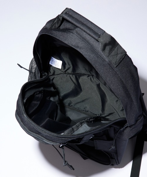 新品Carhartt ブラックリュック MPL116 Carhartt WIP（カーハートワークインプログレス） デイバック リュック