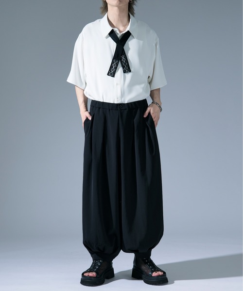 Ellno Loset（エルノロゼット） シャツ ノーブルビジューボウタイツキ