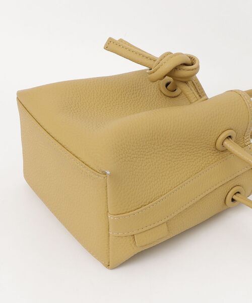 VASIC（ヴァジック） ショルダーバッグ - イエロー レディース