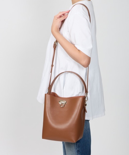 ペリーコPELLICOアネッリANELLIカゴ茶レザーショルダーハンドバッグ PELLICO（ペリーコ） ショルダーバッグ バッグ ANELLI TURNLOCK GRANDE