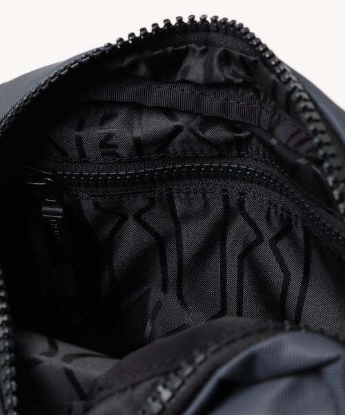 「HUNTER」 ショルダーバッグ ONE SIZE ブラック レディースの画像