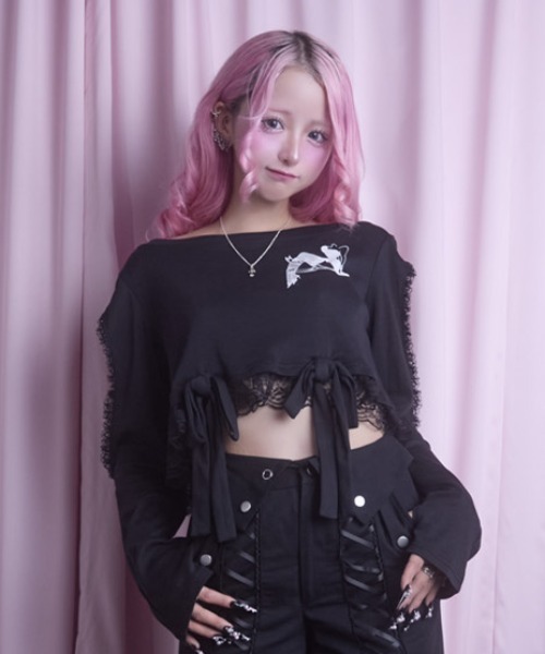 AVENCHUMU tシャツ Open shoulder printed ribbon hood tops