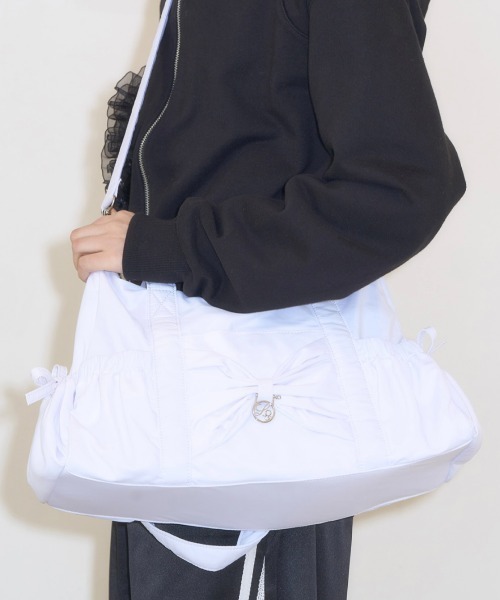 ILLIGO ショルダーバッグ バッグ 「日本未発売/WEB限定」ILLIGO