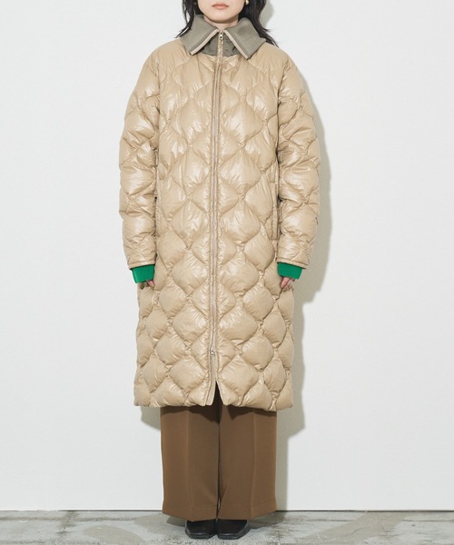 新品未使用オードリーアンドジョンワッド軽量ダウンコート　ベージュ Audrey and John Wad（オードリーアンドジョンワッド） ダウンコート M