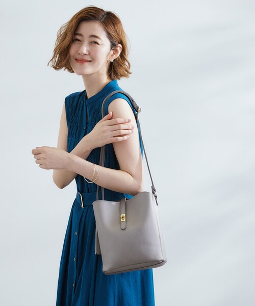 grove（グローブ） ショルダーバッグ バッグ 人間工学ベルトタッセル縦