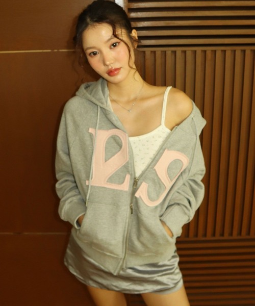 パーカー 「日本未発売/WEB限定」ILLIGO(イリゴ)/ロゴパッチ フルジップパーカー フーディー/129 LOGO PATCH HOODED Z