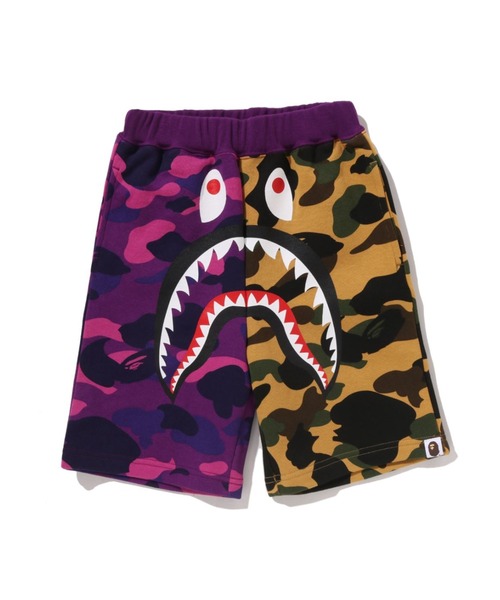A BATHING APE（アベイシングエイプ） パンツ SPLIT CAMO SHARK SWEAT