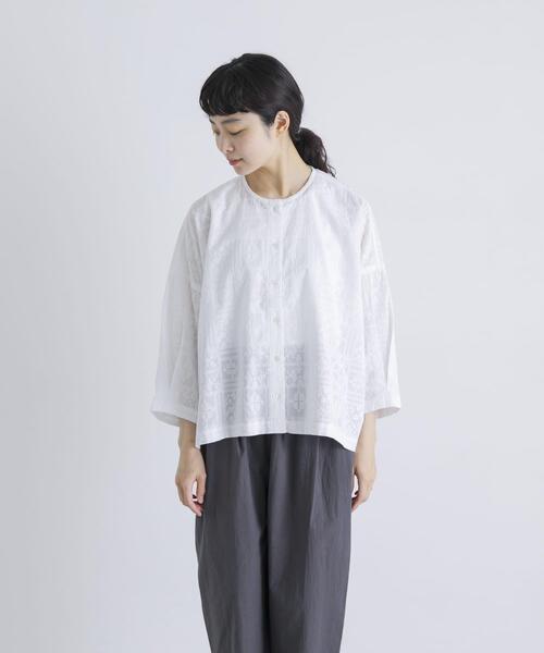 かぐれ ブラウス シャツ コットンクロス刺しゅうワイドシャツ 