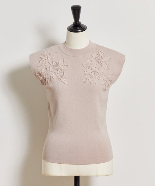 新品未使用＊ノエラ＊モチーフ刺繍ノースリニット Noela ニット セーター モチーフ刺繍ノースリニット レディース