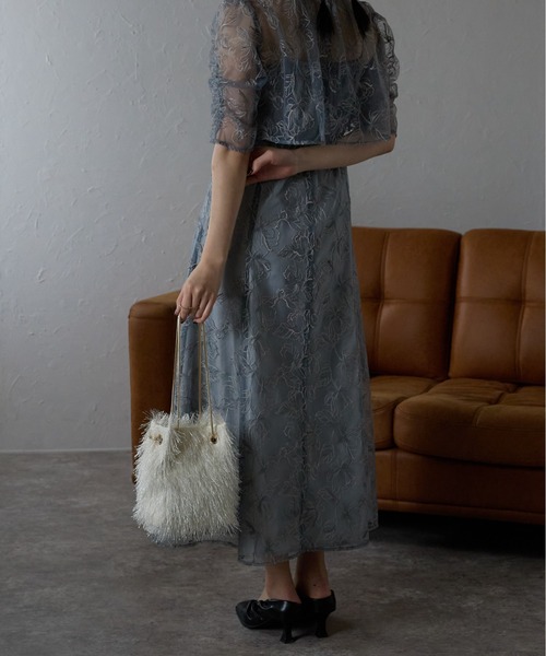 &.Robu シャギーファー2WAYバッグ　新品　お呼ばれ　パーティ　結婚式 &Robu.（アンドロブ） ショルダーバッグ バッグ シャギー巾着2WAY
