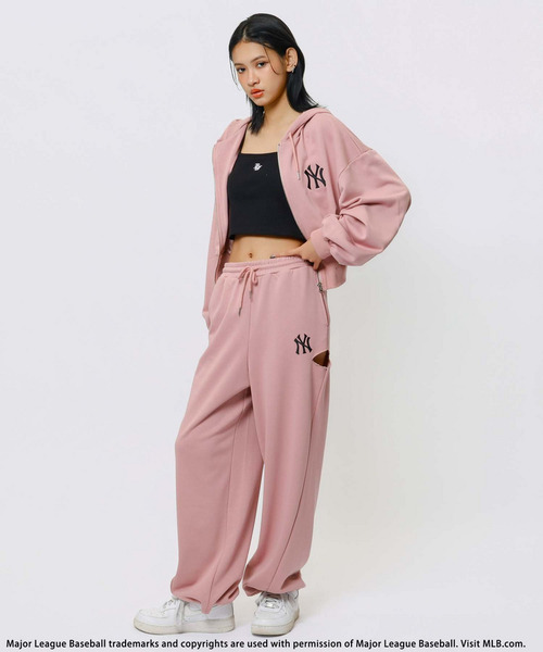 BACK TO THE FIELD パーカー 「MLB」刺しゅうロゴショートZIPパーカー