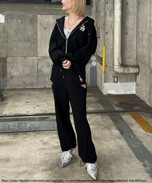 新品未使用　ttt msw パーカー　セットアップ　スウェット　フーディ　刺繍 BACK TO THE FIELD パーカー 「MLB」刺しゅうロゴショートZIPパーカー