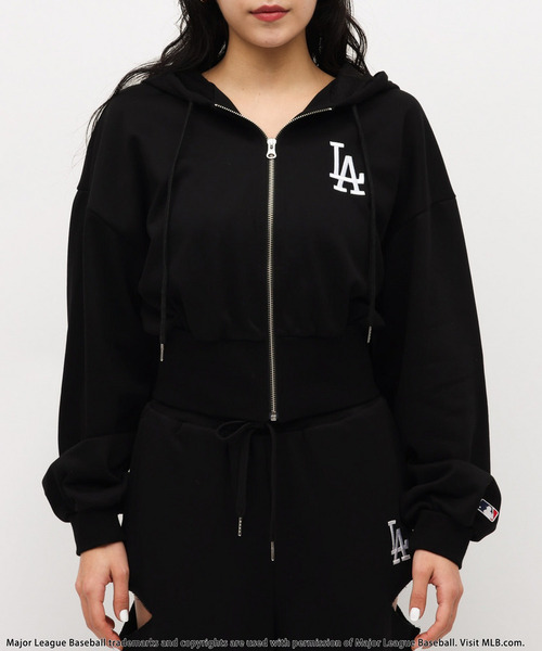 BACK TO THE FIELD パーカー 「MLB」刺しゅうロゴショートZIPパーカー