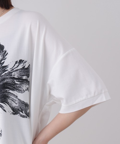 Bou Jeloud（ブージュルード） tシャツ 半袖 モノトーンフラワーT 