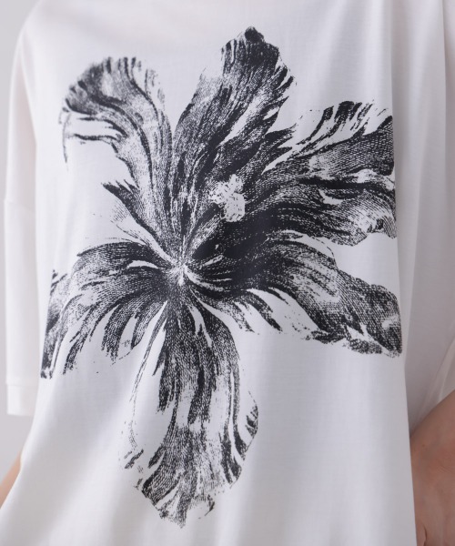 Bou Jeloud（ブージュルード） tシャツ 半袖 モノトーンフラワーT 
