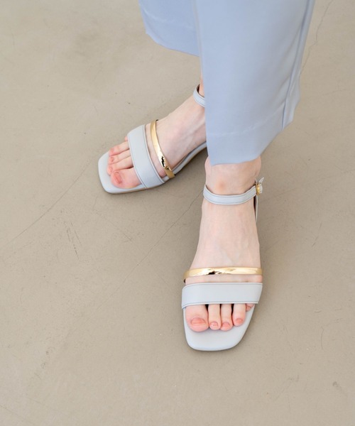 【新品未使用】ゴールドラインスクエアトゥサンダル（launa） ゴールドラインスクエアトゥサンダル(0521) （アイボリー