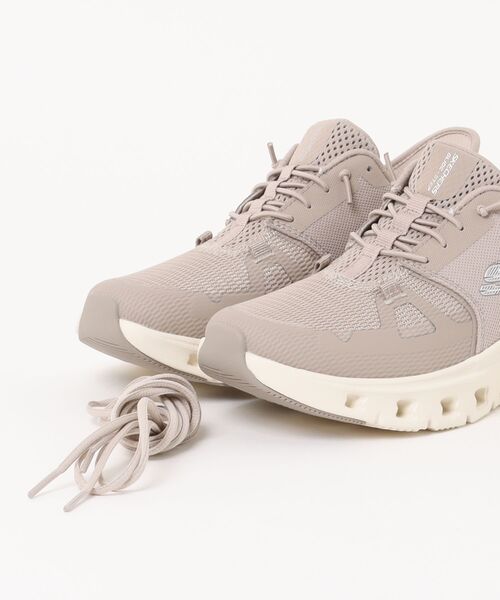 SKECHERS Slip-Ins ベージュ スニーカー ほぼ新品‼️SKECHERS Slip-ins ベージュ スニーカー - メルカリ