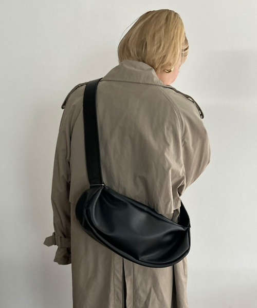 KETO レザーバッグ　ショルダー　ブラック　黒 Kotoe（コトエ） ショルダーバッグ バッグ フェイクレザー 横長 ベルト