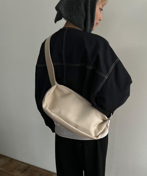 KETO レザーバッグ　ショルダー　ブラック　黒 Kotoe（コトエ） ショルダーバッグ バッグ フェイクレザー 横長 ベルト