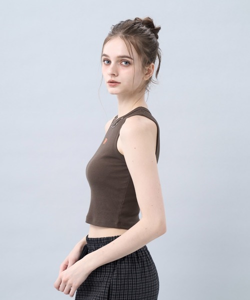 BENUA タンクトップ ノースリーブ Studded racer tank top 一 スタッズ