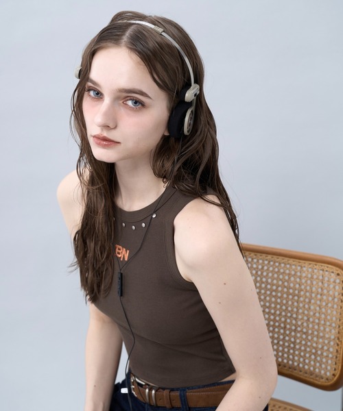 BENUA タンクトップ ノースリーブ Studded racer tank top 一 スタッズ