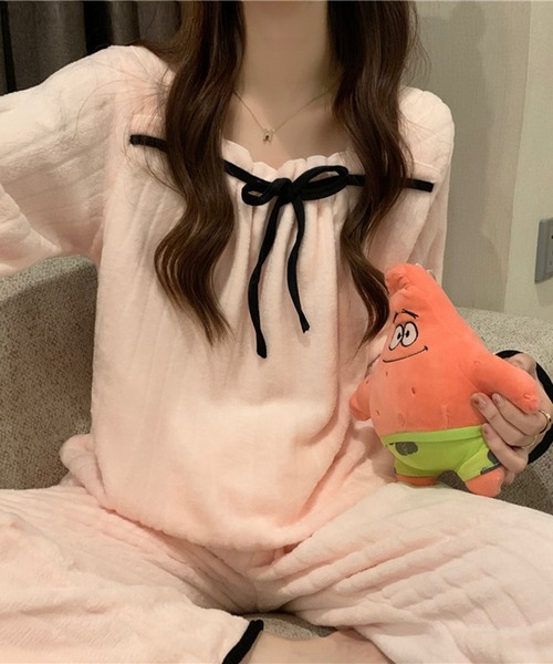 フラワーレース サンゴフリース パジャマ レディース ルームウエア ナイトウェア かわいい 可愛い 暖かい あったか 長袖 部屋着 ふわもこ モコモコ 冬新作 裏起毛 厚手 保温 ID3677 main image 1