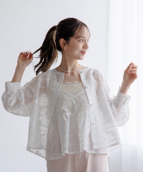 Flower フローラルエンブロイダリービスチェ flower（フラワー）の「フローラルエンブロイダリービスチェ