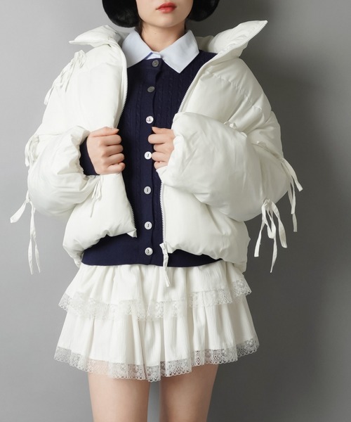 SPINNS（スピンズ） ダウンコート ダウンジャケット リボンで甘さ盛り