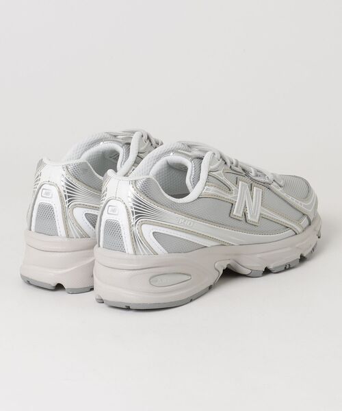「New Balance」 ローカットスニーカー 22.5cm シルバー レディースの画像