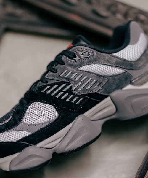 「New Balance」 ローカットスニーカー 23.5糎 黒いこと メンズ