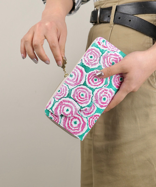 tsumori chisato CARRY（ツモリチサトキャリー） 長財布 財布 花