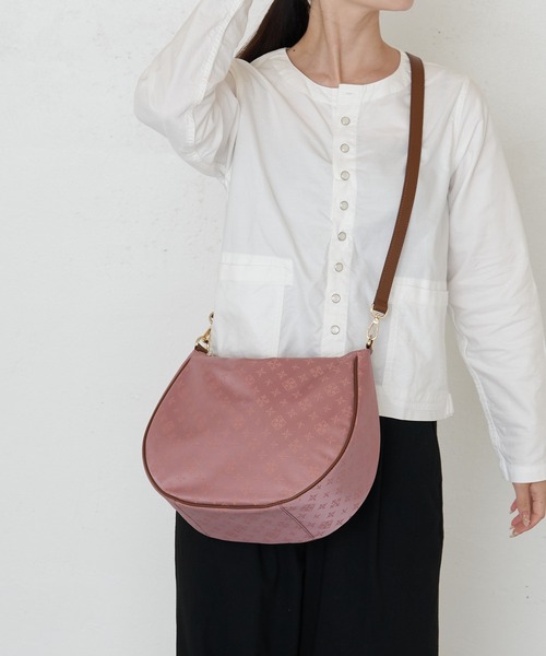 russet ショルダーバッグ バッグ モノグラムナイロンジャガード