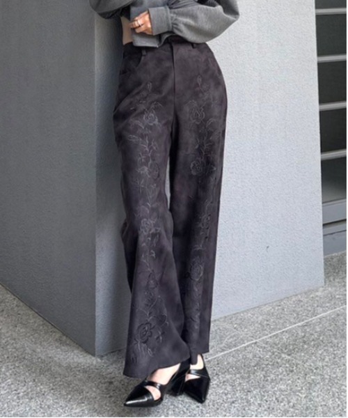 Ameri（アメリ） パンツ SYNTHETIC SUEDE EMBROIDERY PANTS レディース