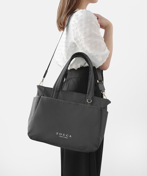 TOCCA　トッカ　マザーズバッグ　大容量　2wayトートバッグ　美品✨️ TOCCA（トッカ） トートバッグ TRAVERSA MOTHERS TOTE マザーズバッグ